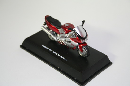 1:32 YAMAHA YZF 1000 R THUNDERACE RED / SILVER